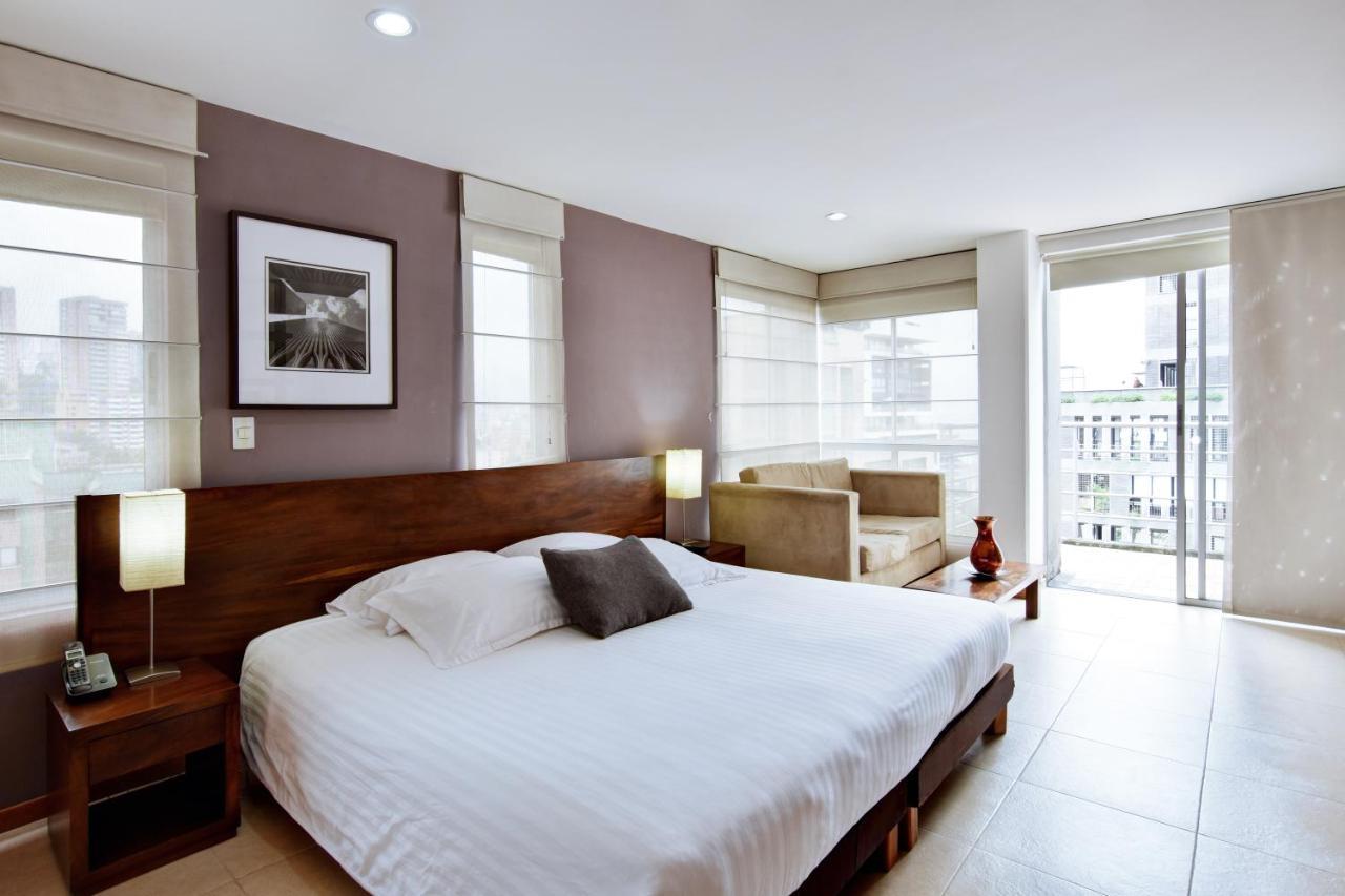 Cyan Suites Poblado By Mde Bnb Medellín Exteriör bild