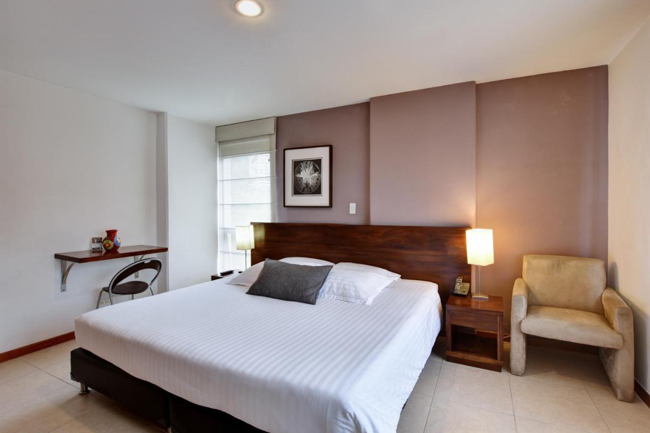 Cyan Suites Poblado By Mde Bnb Medellín Exteriör bild
