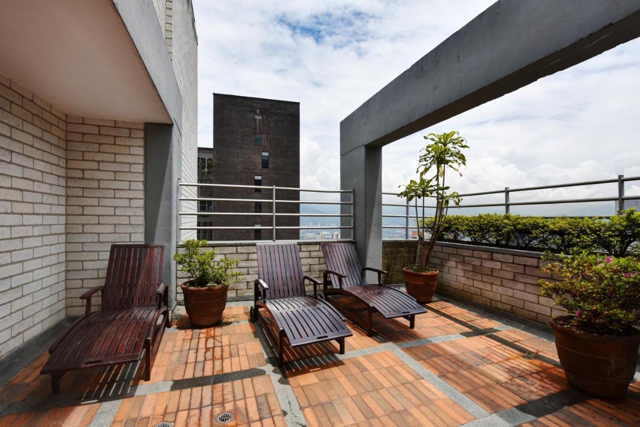 Cyan Suites Poblado By Mde Bnb Medellín Exteriör bild