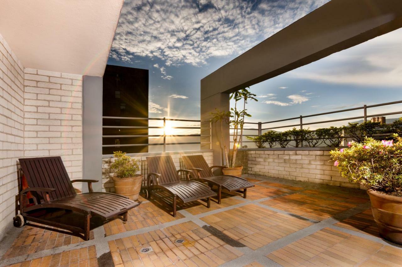 Cyan Suites Poblado By Mde Bnb Medellín Exteriör bild