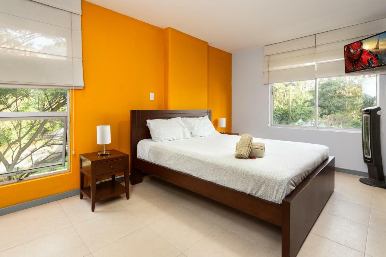 Cyan Suites Poblado By Mde Bnb Medellín Exteriör bild