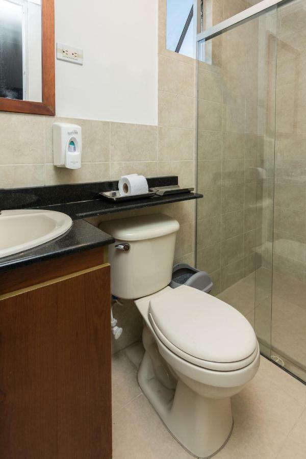 Cyan Suites Poblado By Mde Bnb Medellín Exteriör bild