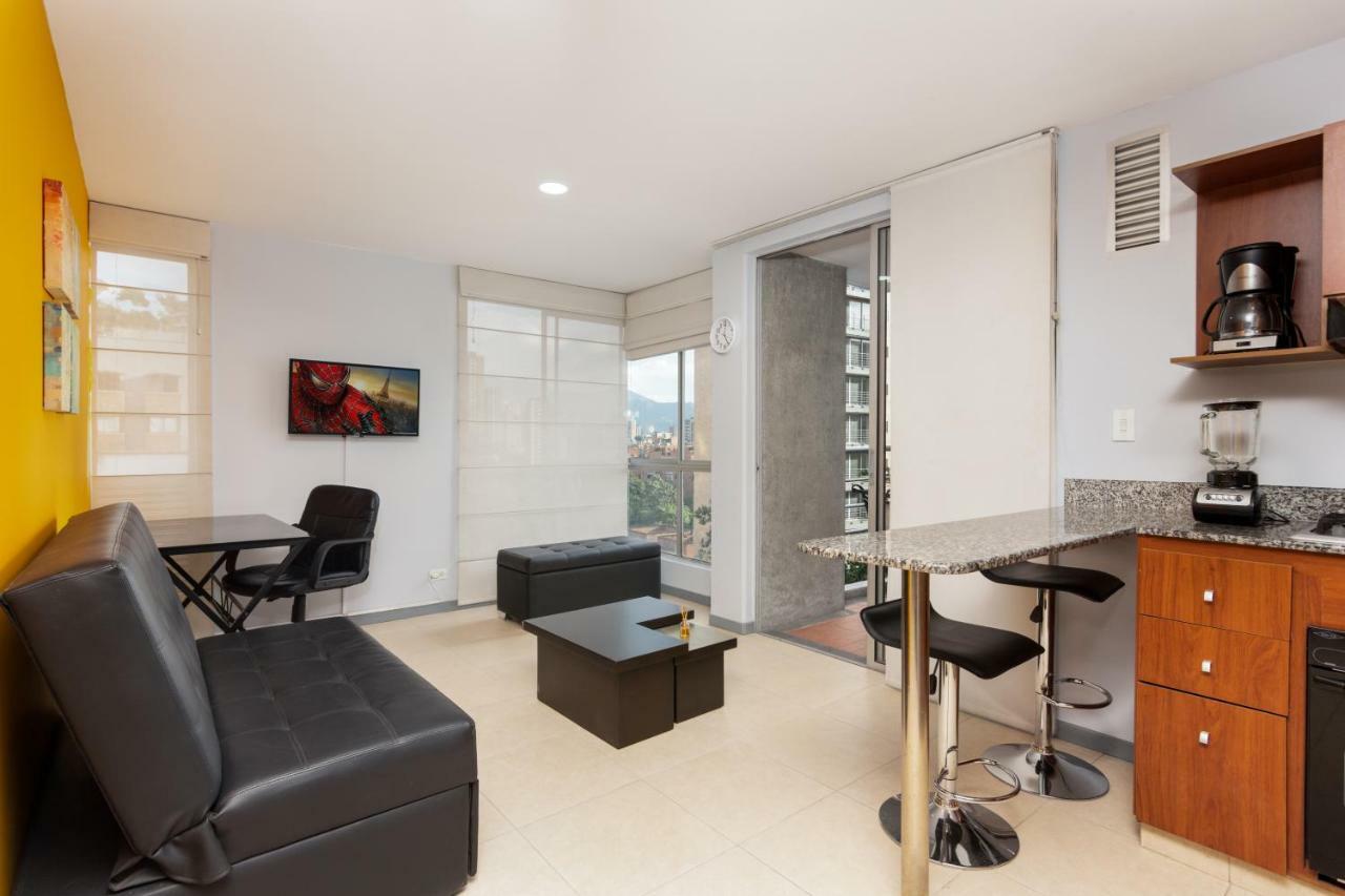 Cyan Suites Poblado By Mde Bnb Medellín Exteriör bild
